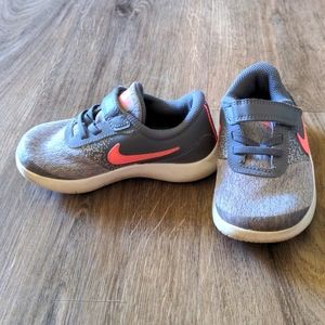 Nike Toddler sneakers size 9 gray and orange